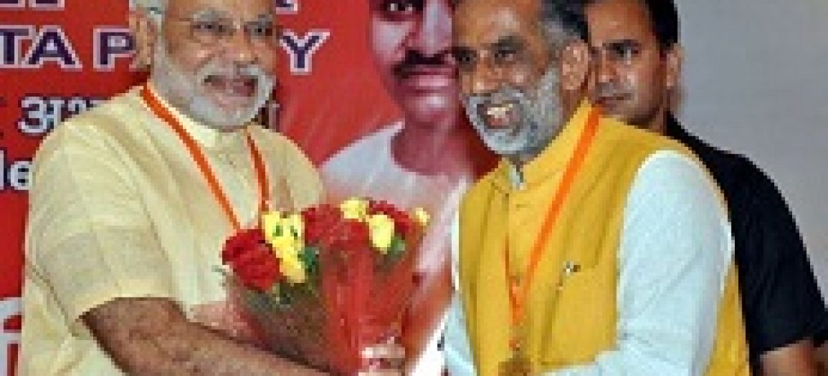 मोदी की लोकप्रियता की जिस लहर पर सवार होकर कृष्णपाल जैसे नेता संसद में पहुंचे, उसी मोदी की बढ़ती अलोकप्रियता भी अब उनकी नाव डुबोने को तैयार हो चुकी है।