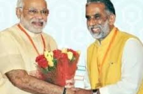 मंत्री ने बेटे को मेयर बनवाने के लिए 26 गांवों पर लगाया दांव  गांवों में भारी विरोध शुरू, ललित नागर ने किया ग्रामीणों को लामबंद