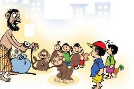 बारी बरसी खटण गया सी,  खट  कें लयांदां सोना।  परे होके खंग कंजरा,  कदे कर ना दयी करोना।