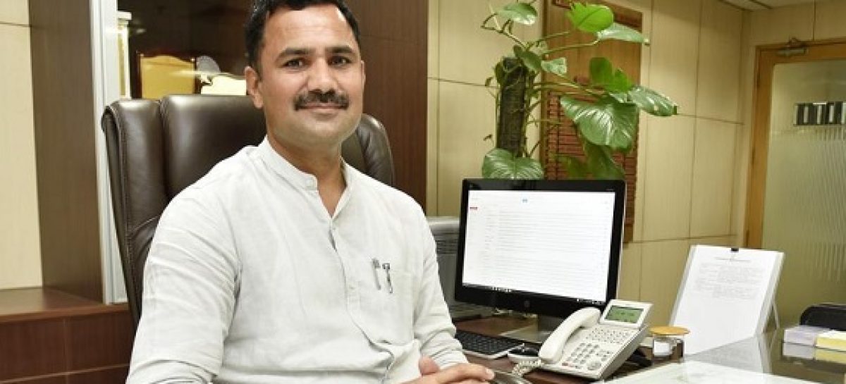 कफ्र्यू कोई खिलौना नहीं कि जब जी चाहे डीएम खेलने लगे