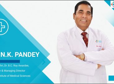 एशियन अस्पताल के मालिक एनके पाण्डे को भारत सरकार ने पद्मश्री से सम्मानित किया हुआ है। जाहिर है पद्मश्री उन्हें मजबूर मरीजों के गुर्दे फेल करने के लिए तो नहीं दिया गया होगा जबकि कर ये वही रहे हैं। इन जैसों को पद्मश्री सरकारें शायद लूट के धंधे में अपना हिस्सा लेने के लिए देती हैं और उसी के तहत ये मजबूरों से आपदा के समय वसूली करते हैं।