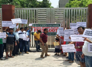 फरीदाबाद के स्कूल लूटने में जुटे, घरों में बाउंसर भेजे, शिक्षा मंत्री के पास अभिभावकों से मिलने का वक्त नहीं