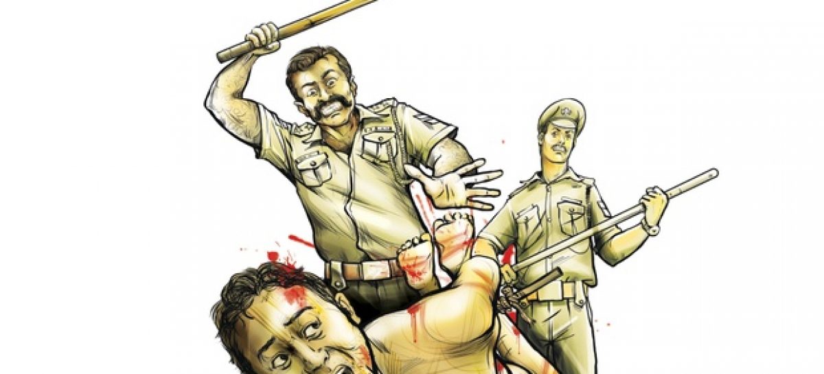 अस्पताल से वापस चौकी में ले जाकर बैठा देने के बाद रात भर उनसे उनकी जाति जानने पर विशेष जोर देते हुए माँ-बहन की गलियां भी दीं और बीच-बीच में मारते भी रहे