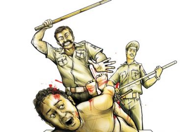 अस्पताल से वापस चौकी में ले जाकर बैठा देने के बाद रात भर उनसे उनकी जाति जानने पर विशेष जोर देते हुए माँ-बहन की गलियां भी दीं और बीच-बीच में मारते भी रहे