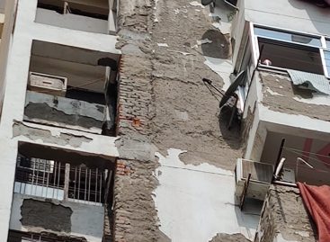एसआरएस फ्लैट मालिकों  पर दोहरी धोखाधड़ी की मार