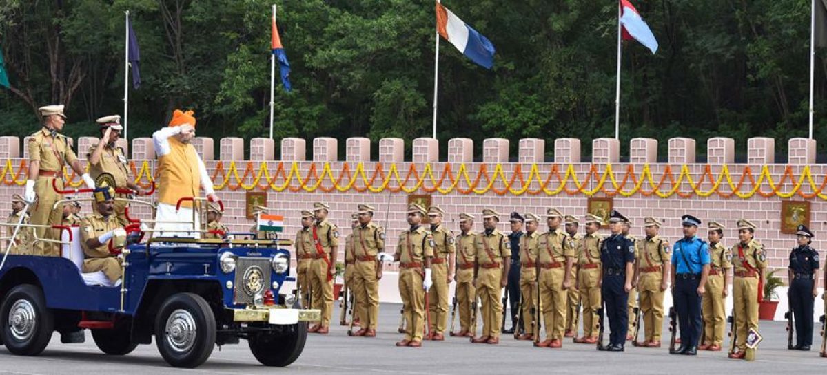 राजनीतिक पुलिसिंग में सर के बल खड़ा होता है कानून