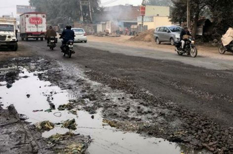 सरकार ने फरीदाबाद में चालान से कमाये  4 करोड़, सडक़ों पर फिर गड्ढे क्यों?