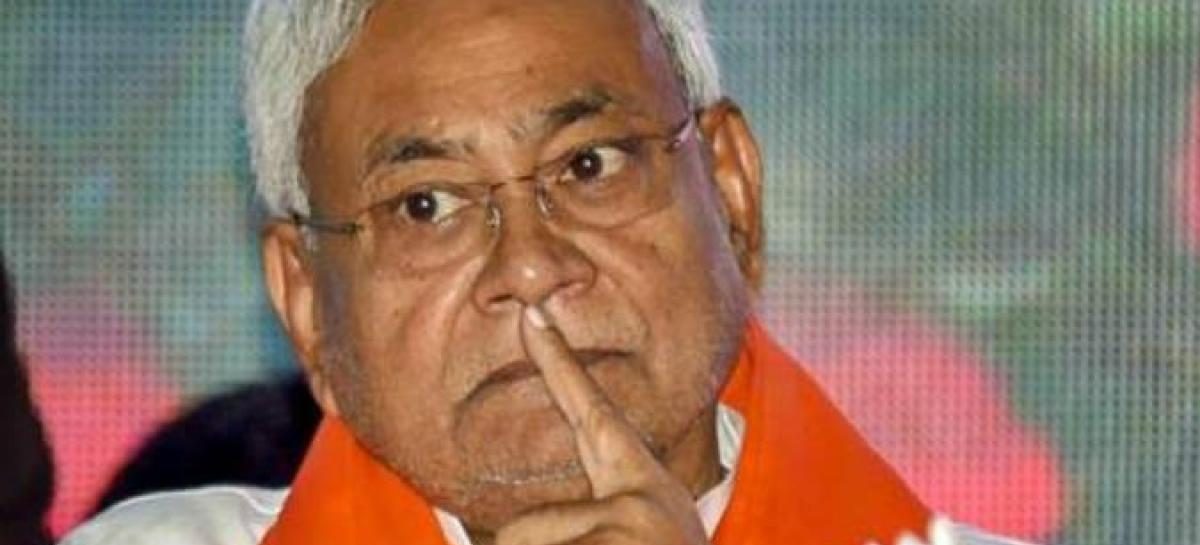 मुंह में राम बगल में नीतीश कुमार…