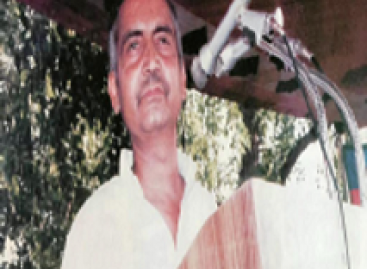 वह तो कम्युनिस्ट है और एक बार वह बन गया तो फिर वह हटने वाला नहीं..