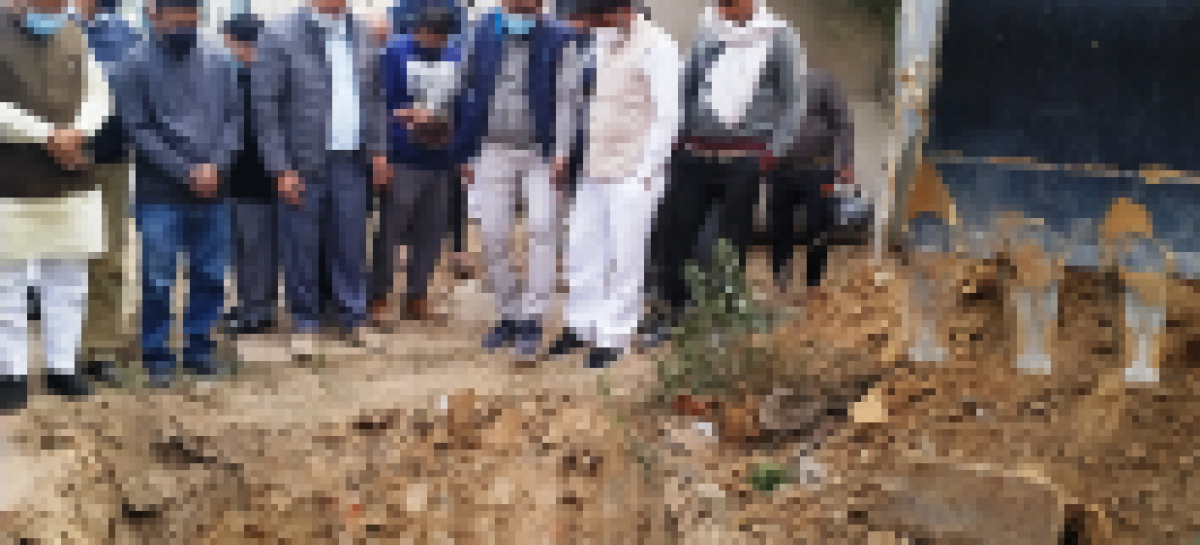 नाटक करने में माहिर खट्टर के नेता भी, अधिकारी भी…
