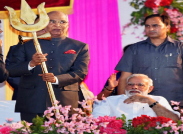 मदर आफ डेमोक्रेसी+टू मच डेमोक्रेसी=मोडीक्रेसी…