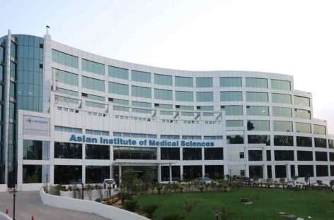 एशियन अस्पताल ने मरीज़ को मौत का भय दिखा कर लूटा था, अब केस दर्ज करने के बजाय पुलिस चक्कर कटा रही है