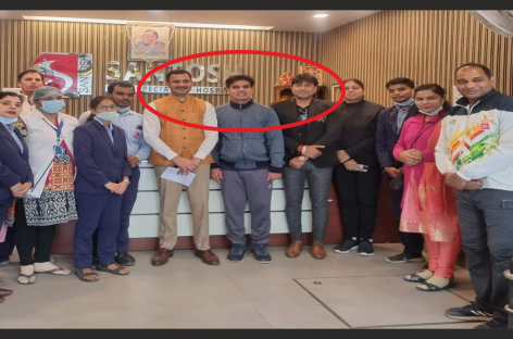 दूसरों को नसीहत खुद मियां फजीहत