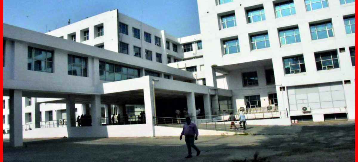 खट्टर का दो दिन में अटल बिहारी अस्पताल  चालू करने का वायदा धरा रह गया
