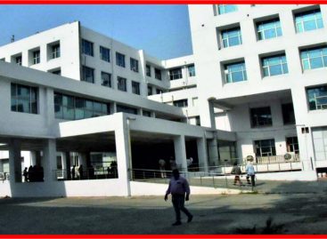 खट्टर का दो दिन में अटल बिहारी अस्पताल  चालू करने का वायदा धरा रह गया