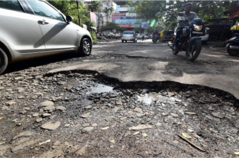 हजारों करोड़ों डकारने के बावजूद स्मार्ट सिटी की घातक सडक़ें