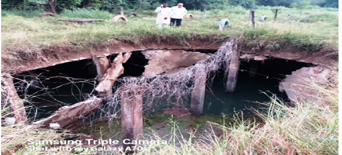 सेक्टर-25 जलघर की छत गिरने के कगार पर