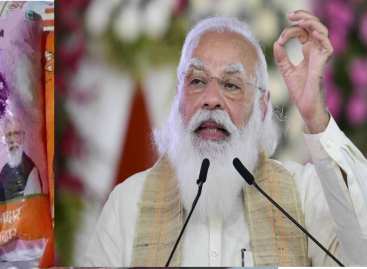 प्रधानमंत्री सरकारी पैसे से दिए नमक के बदले वोट मांग रहे हैं