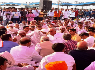 गदपुरी टोल प्लाजा पर सियासी नौटंकी
