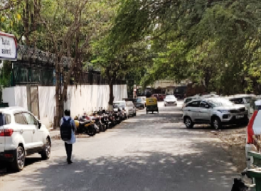 थानों के सामने दिल्ली पुलिस ने कब्जाई मुख्य सडक़ें, इस अतिक्रमण पर बुलडोजर कब?