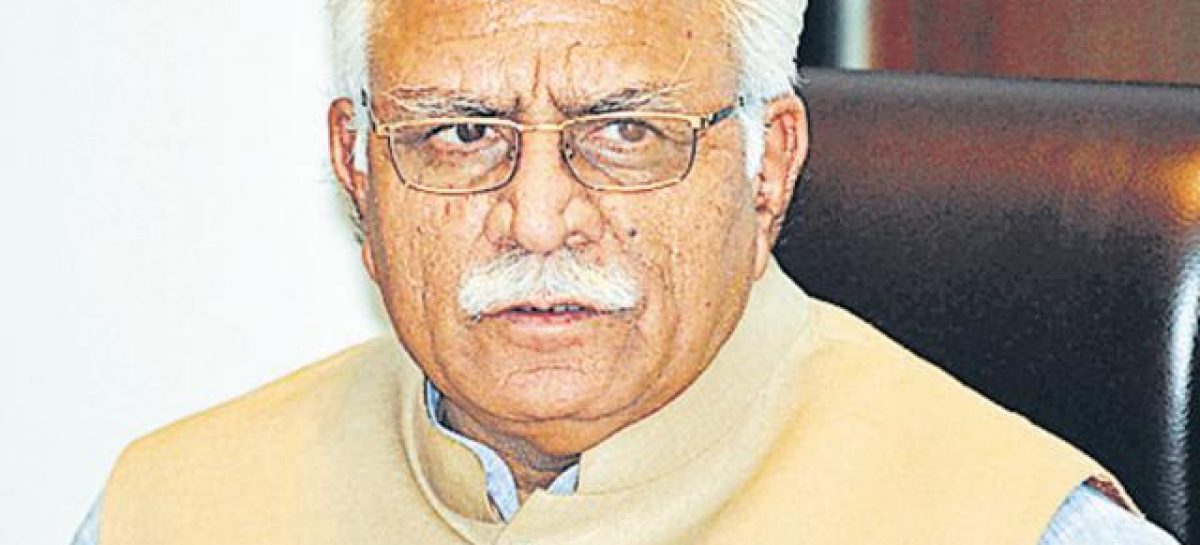 पत्रकारों के कैमरे से डरते खट्टर
