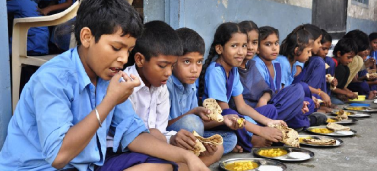 नौनिहालों की थाली में ‘शाकाहारवाद की राजनीति’ जायज नहीं