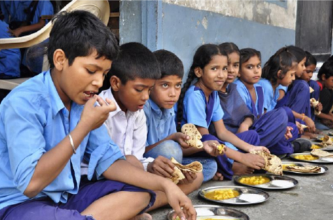 नौनिहालों की थाली में ‘शाकाहारवाद की राजनीति’ जायज नहीं