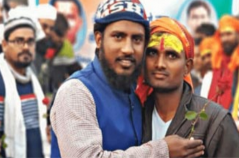 कौन भरता है हमारे दिमाग़ों में हिंदू-मुसलमान डियर हिंदू भाइयों,