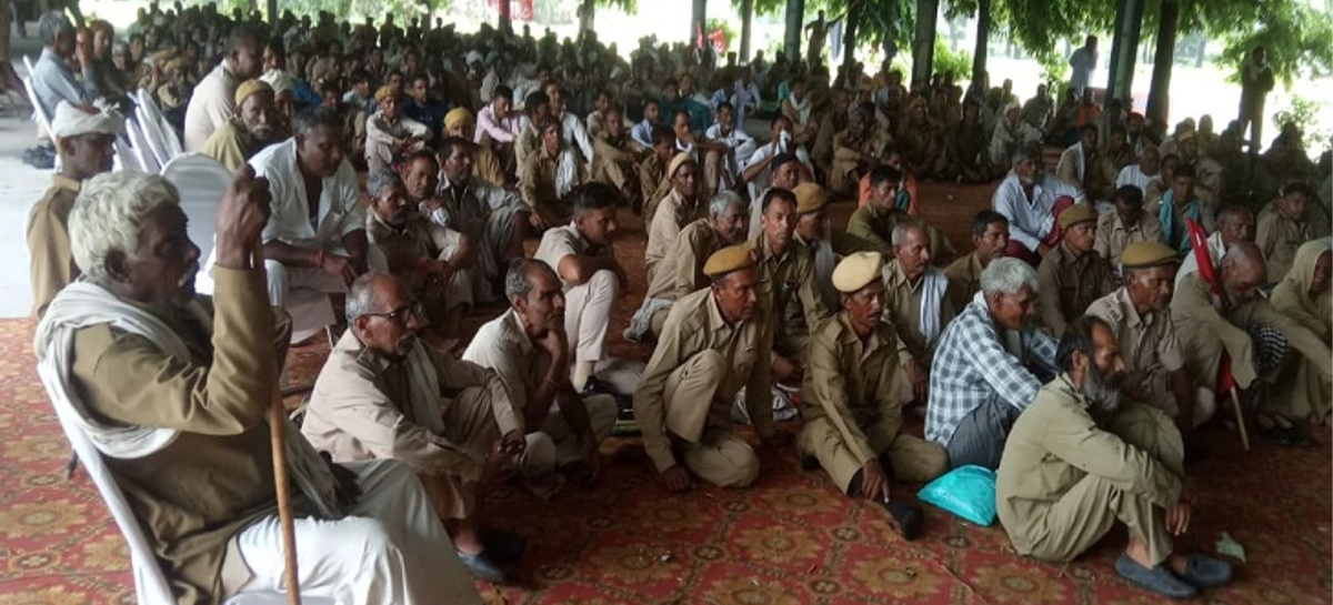 सरकार से वार्ता के आश्वासन के बाद चौकीदारों का महापड़ाव खत्म