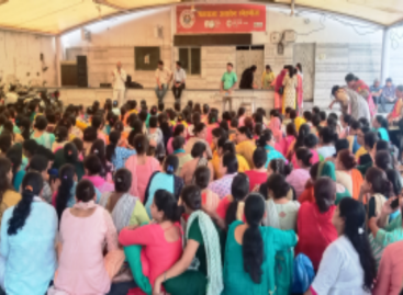 स्वास्थ्यकर्मियों की हड़ताल से मरीज़ त्रस्त, सरकार मस्त