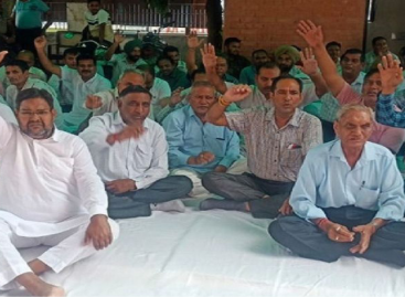 मांगें न मानी जाने से खफा आढ़तियों ने सीएम आवास घेरा जीटी रोड जाम करने और आमरण अनशन करने की चेतावनी