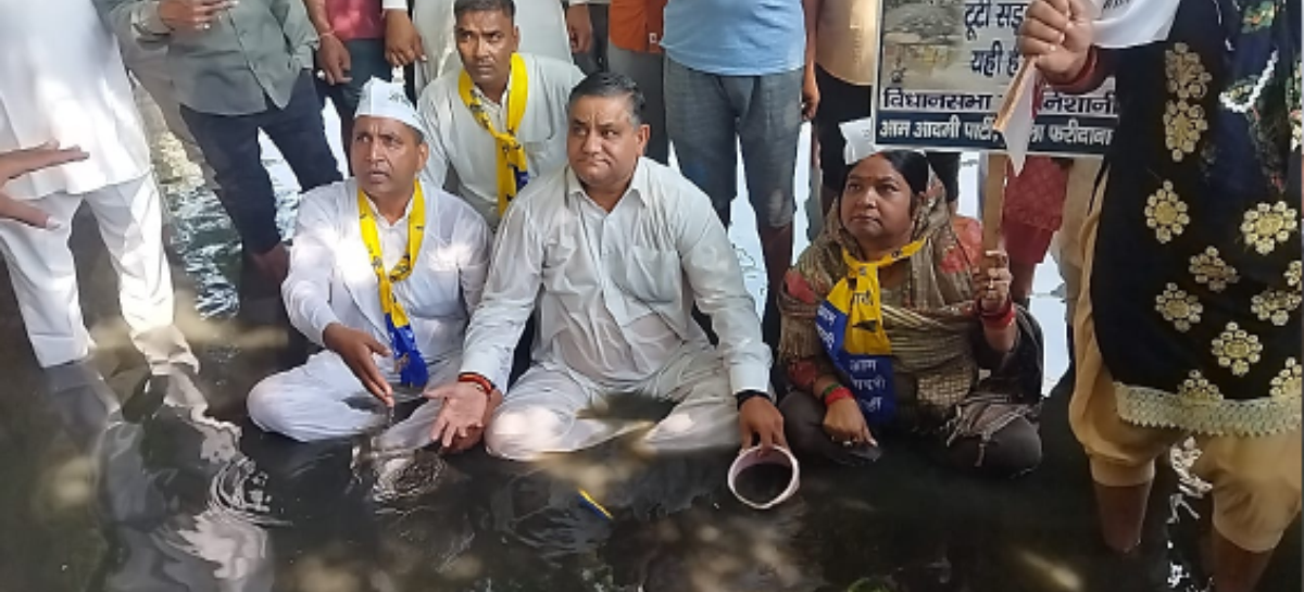 सीवर समस्या बनाम नेताओं की ड्रामेबाजी