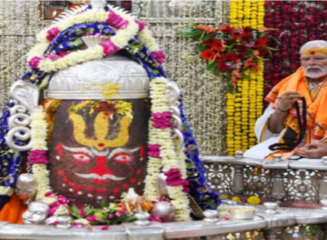 पाखंडियों से सवाल करो; ज्ञान-विज्ञान से नाता जोड़ो