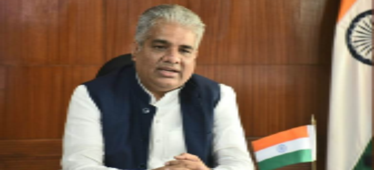 केन्द्रीय पर्यावरण मंत्री को दिल्ली ‘गैस चेम्बर’ नज़र आता है, एनसीआर नहीं