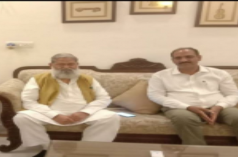 बलात्कार के दो आरोपों में लिप्त फार्मासिस्ट की पदोन्नति के विरुद्ध प्रधानमंत्री को शिकायत स्वास्थ्य मंत्री विज के सहायक भारद्वाज पर मिलीभगत का आरोप