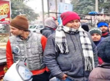 निगम दल द्वारा रेहडिय़ां हटाने को लेकर हुआ हंगामा
