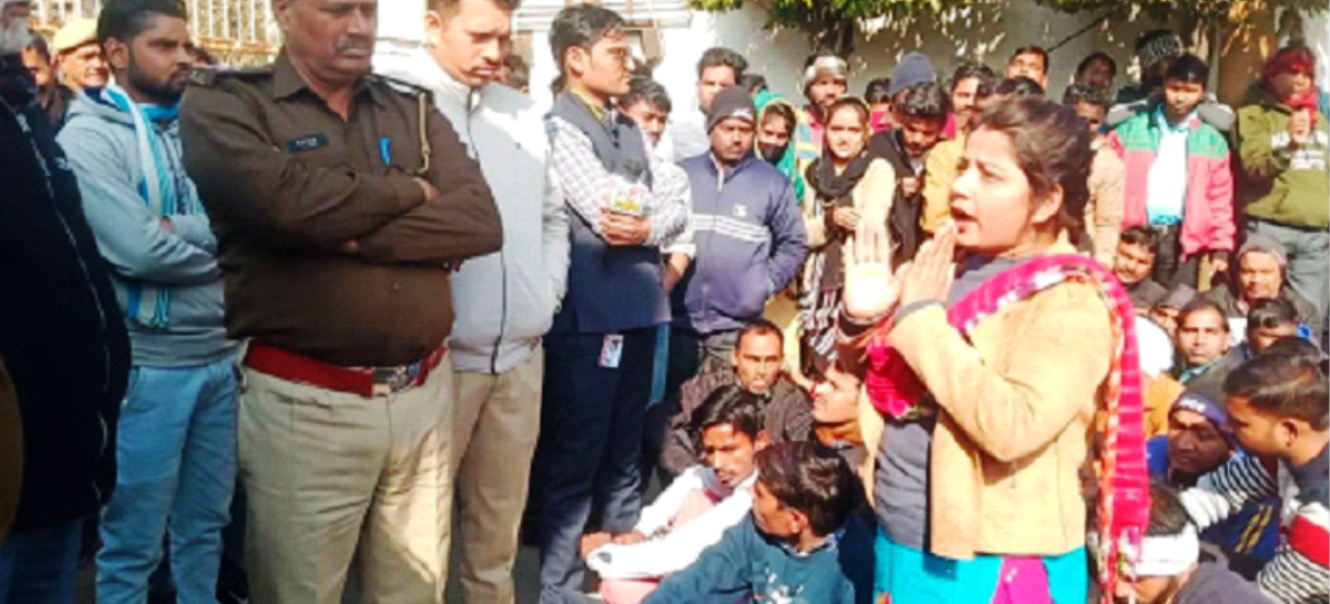 लखानी की कंपनियां देश के श्रम क़ानून नहीं मानतीं! मज़दूरों के सामने ‘लड़ो या मरो’ जैसी स्थिति