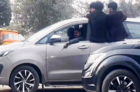 पुलिस के आशीर्वाद से सडक़ों पर कार सवार स्कूली बच्चों का हुड़दंग जारी रहेगा