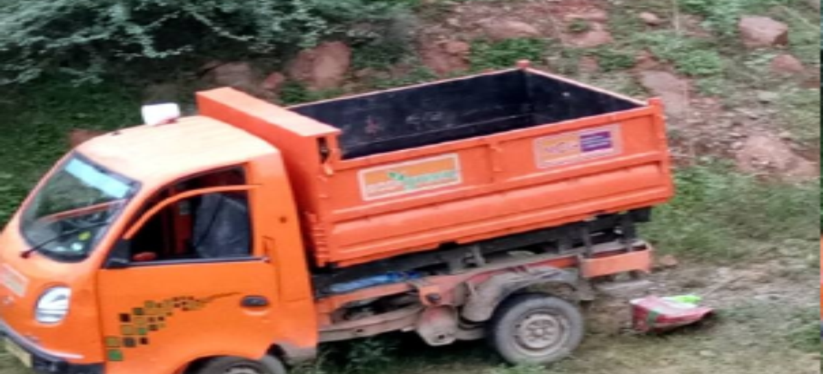 शहर की सफाई के लिए जरूरी वाहनों की सर्विस भी नहीं करा रहा निगम प्रशासन