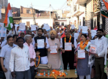 कांग्रेस के हाथ से हाथ जोड़ो अभियान को भारी जनसमर्थन