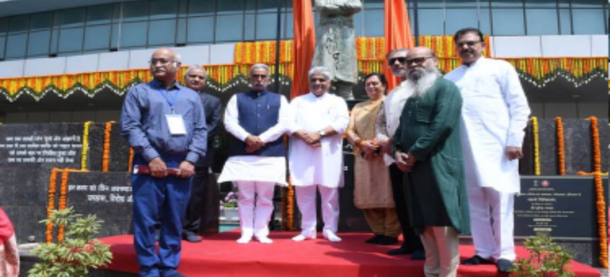 ईएसआई मेडिकल कॉलेज अस्पताल में मंत्रियों की नौटंकी जारी है