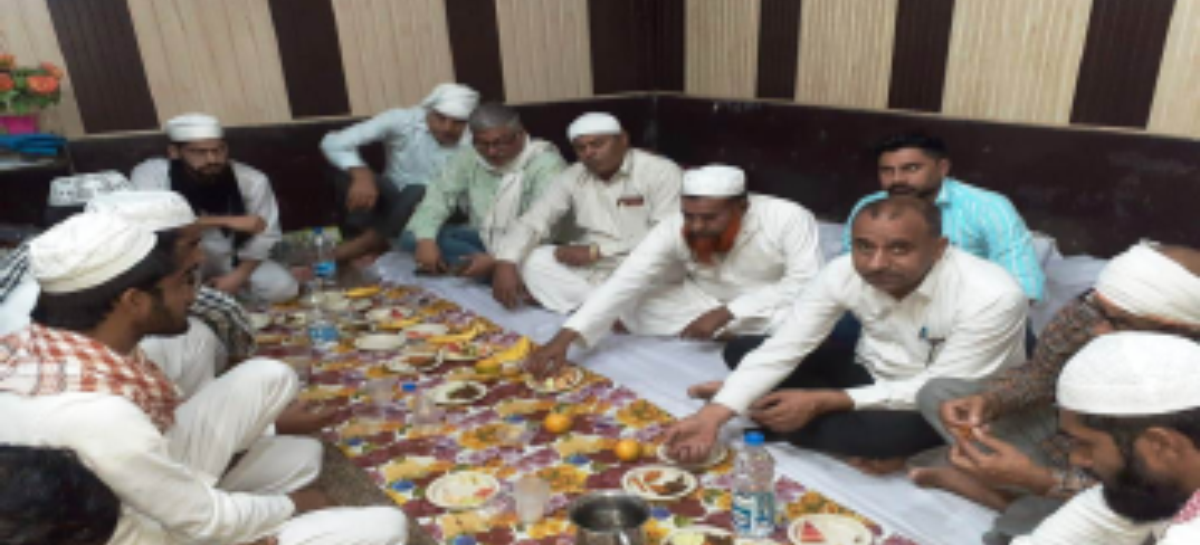 ऊंचागांव जामा मस्जिद में दिखा नवरात्र और रमजान का संगम