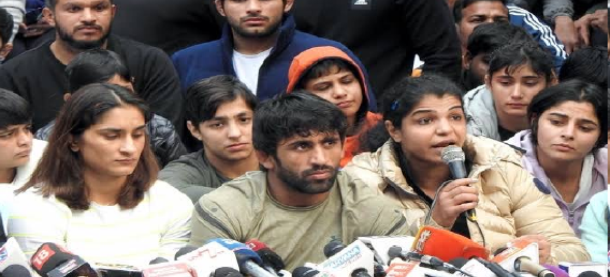 क्या बेटी बचाओ का नारा निरा पाखंड है?