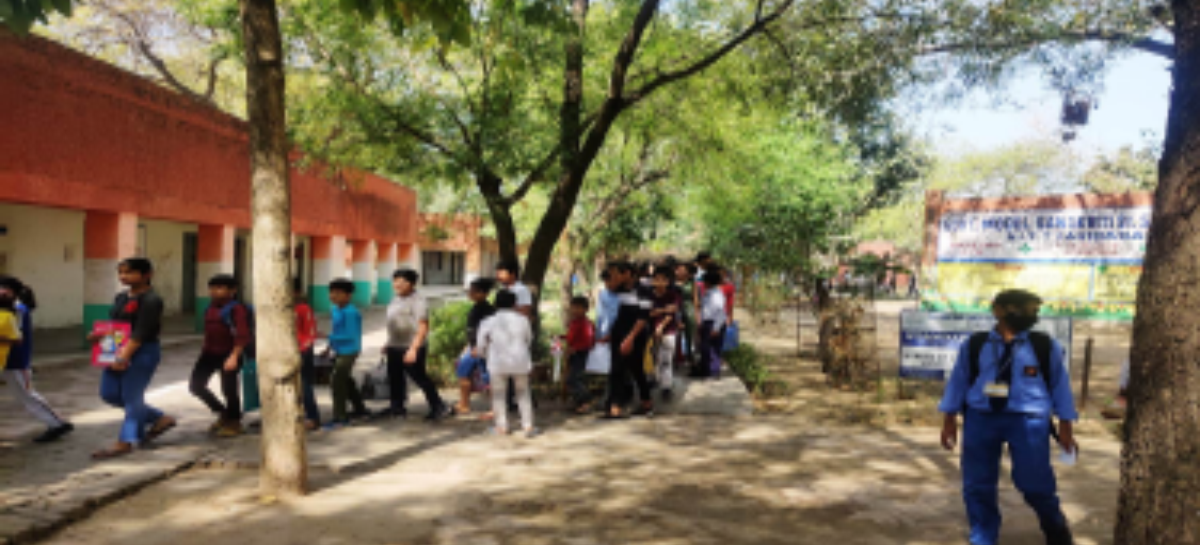 नाम बदलने से स्कूल नहीं बन जाता सेंटर फॉर एक्सिलेंस