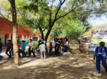नाम बदलने से स्कूल नहीं बन जाता सेंटर फॉर एक्सिलेंस