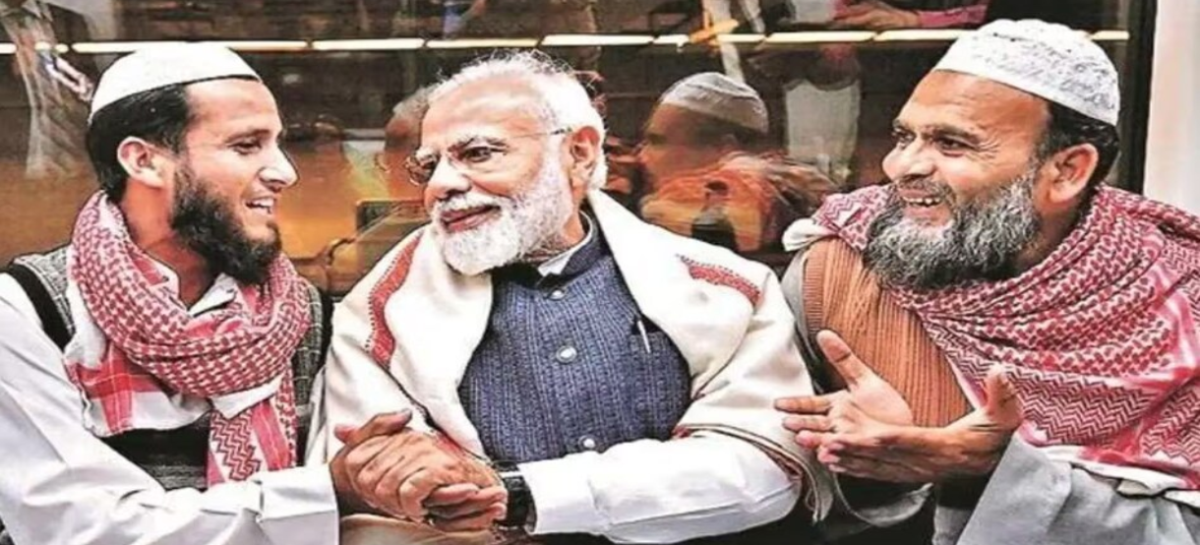 मोदी और योगी को मुसलमानों का सहारा