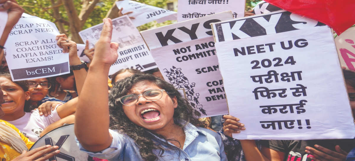 नीट परीक्षा के नाम पर 24 लाख बच्चों को ठगा