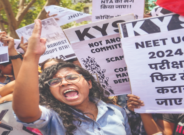 नीट परीक्षा के नाम पर 24 लाख बच्चों को ठगा