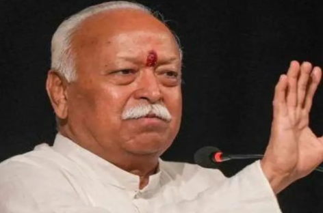 संघ प्रमुख मोहन भागवत ने कमजोर हुए मोदी के लिए उतार फेंका सांस्कृतिक चोला