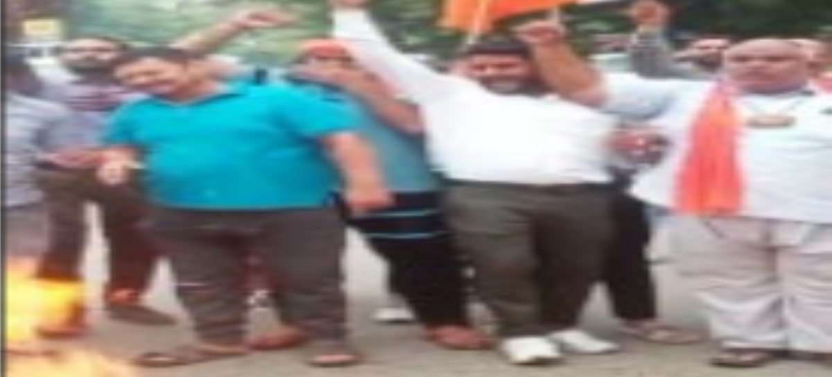 निशाने पर लगा राहुल का तीर तो बिलबिलाए धर्म के ठेकेदार